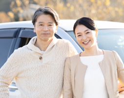 セカンドライフを楽しむ高齢者の写真